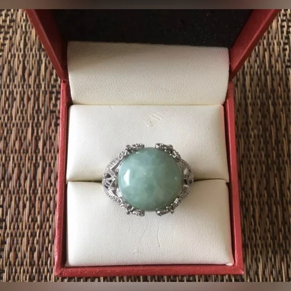 VINTAGE Jadeite Green Jade Ring Sterling Silver (marked) 925 - Size 7.5 US - Picture 8 of 9